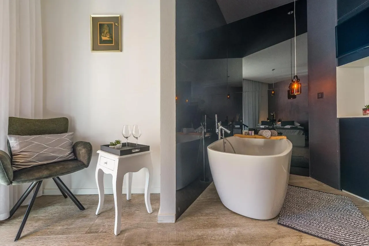 Central Rooms In Old Town By Belmont Realty Zadar