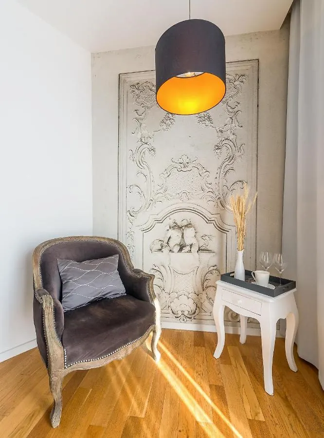 Central Rooms In Old Town By Belmont Realty Zadar Bed & Breakfast