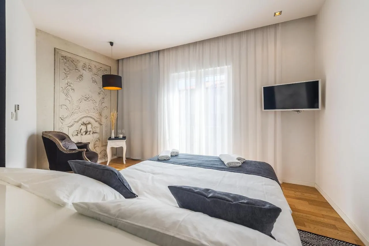 B&B Central Rooms In Old Town By Belmont Realty 자다르